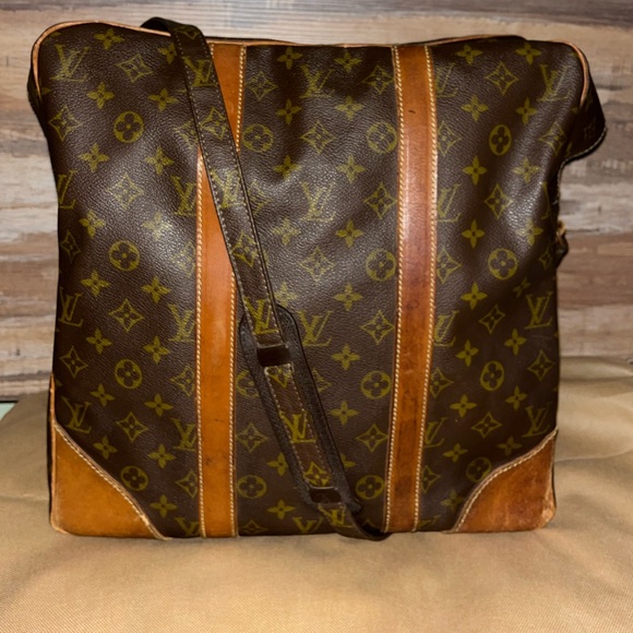 Authentic Louis Vuitton XL Monogram Danube GM Messenger Vaschetta trim - Picture 3 of 15